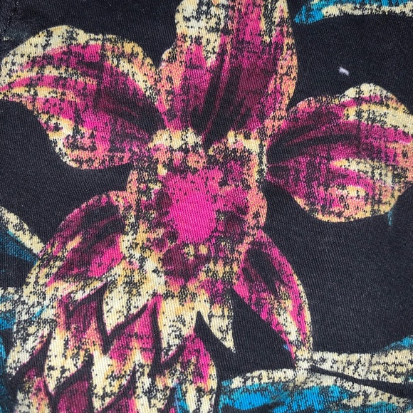 Men’s 34 Black Floral Pattern Flat Front Short - Picture 5 of 12